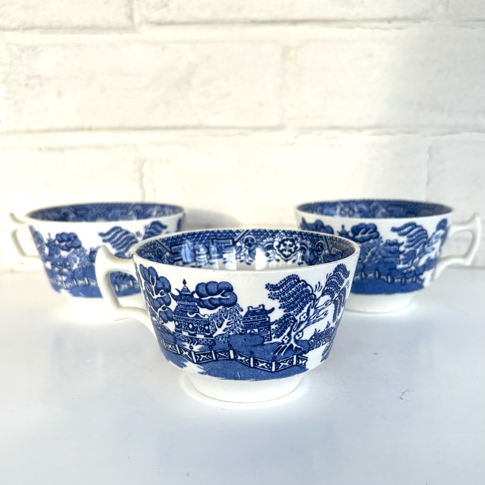 Blue and White Porcelain Tea Cups
